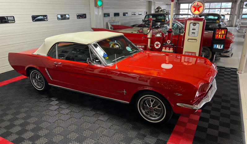
								1965 Ford Mustang full									