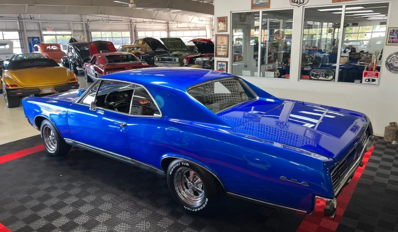 
								1967 Pontiac GTO full									
