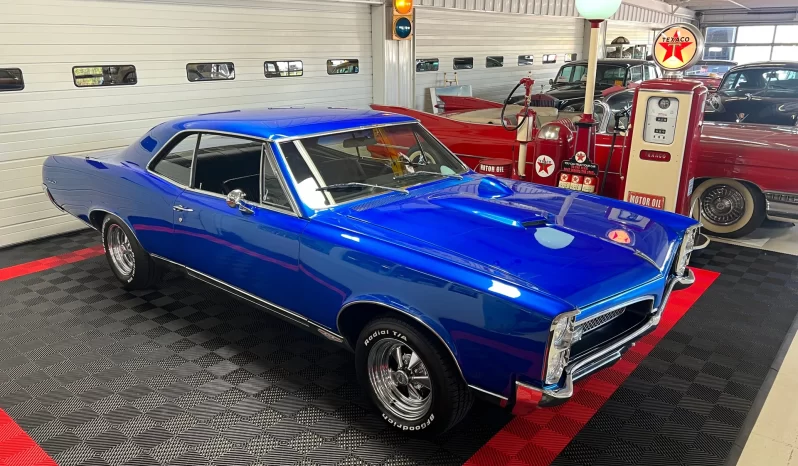 
								1967 Pontiac GTO full									