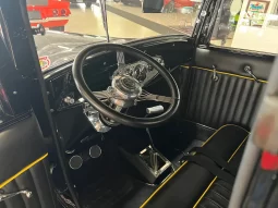 
										1932 Ford Coupe 5-Window full									